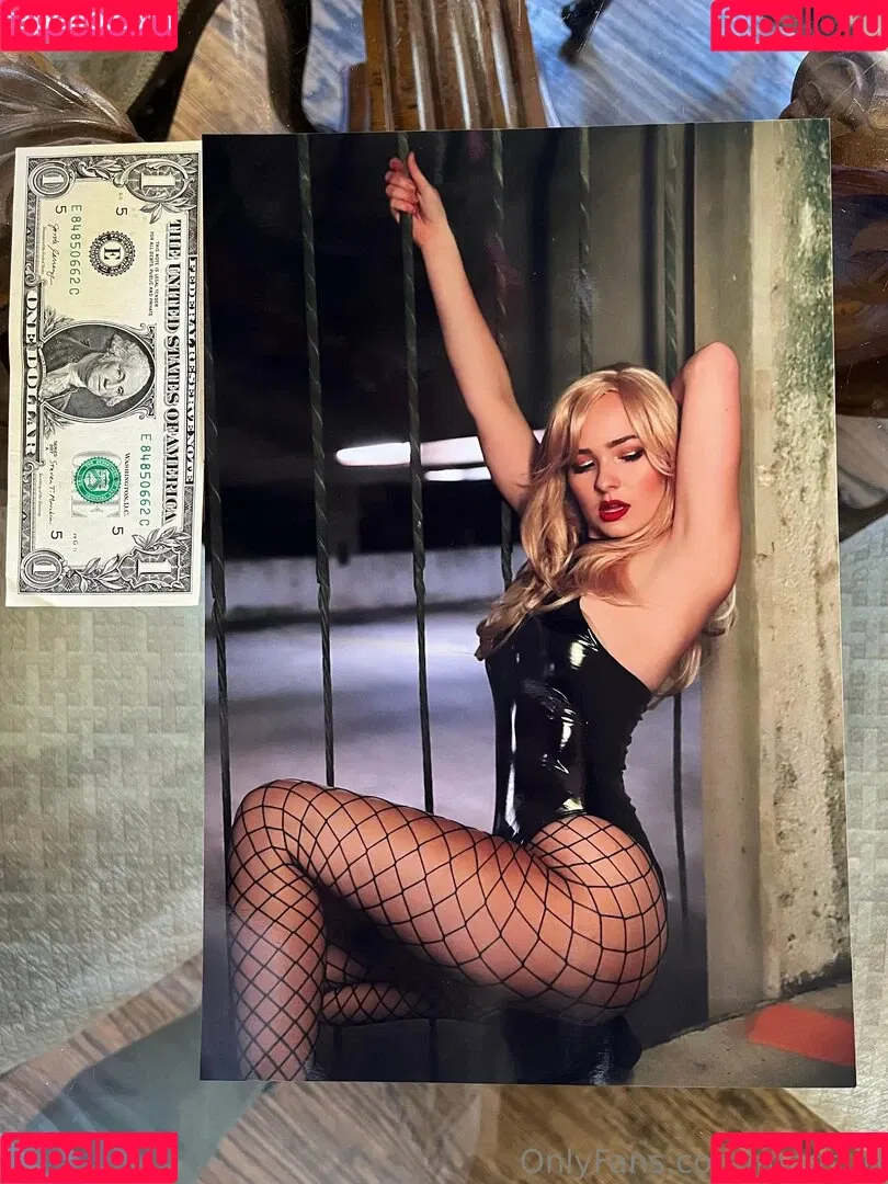 Mags.IRL Onlyfans Photo Gallery 