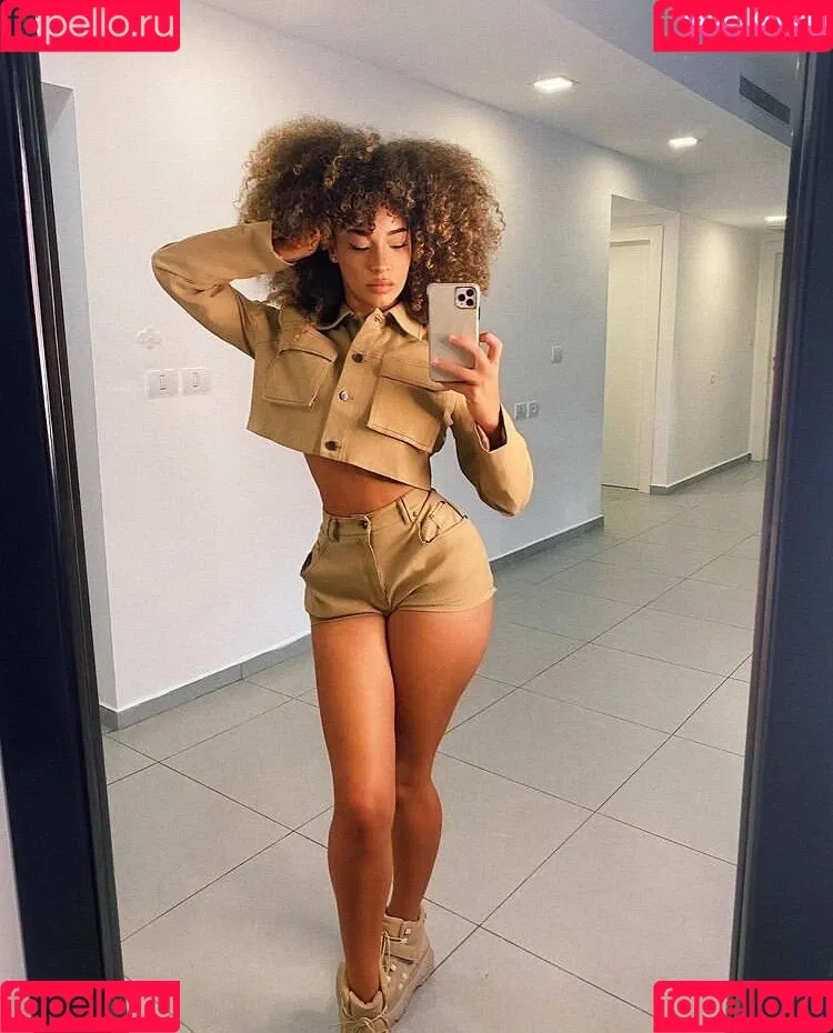 Dana Curly Onlyfans Photo Gallery 