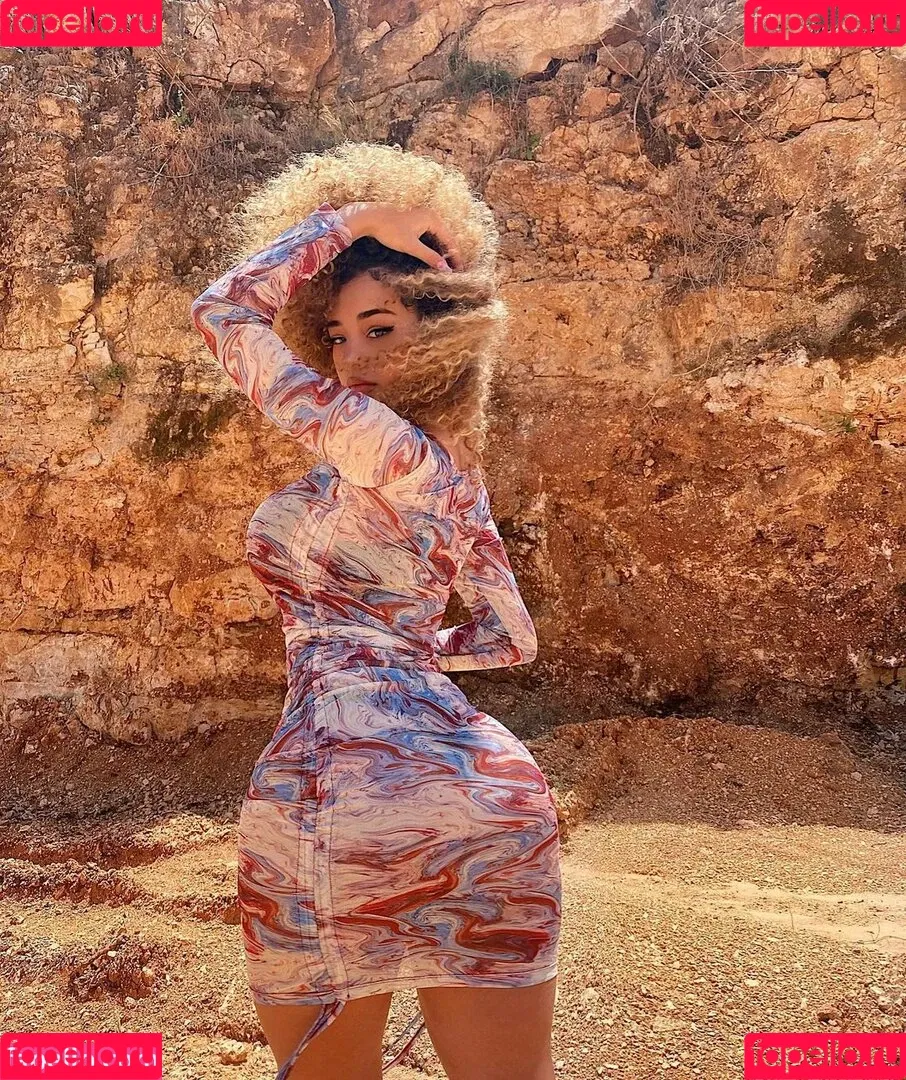 Dana Curly Onlyfans Photo Gallery 