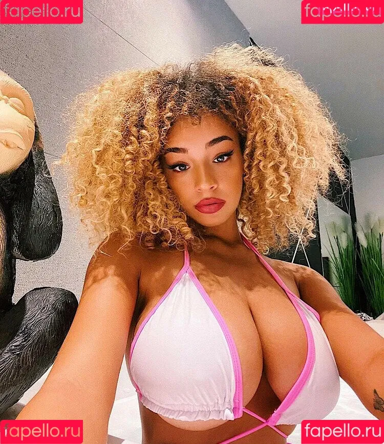 Dana Curly Onlyfans Photo Gallery 