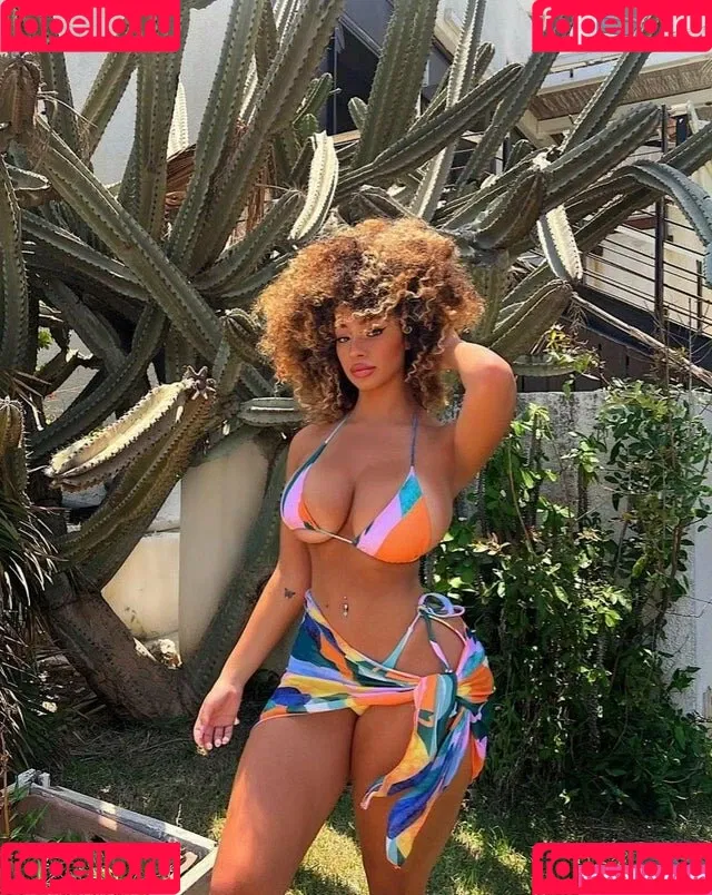 Dana Curly Onlyfans Photo Gallery 