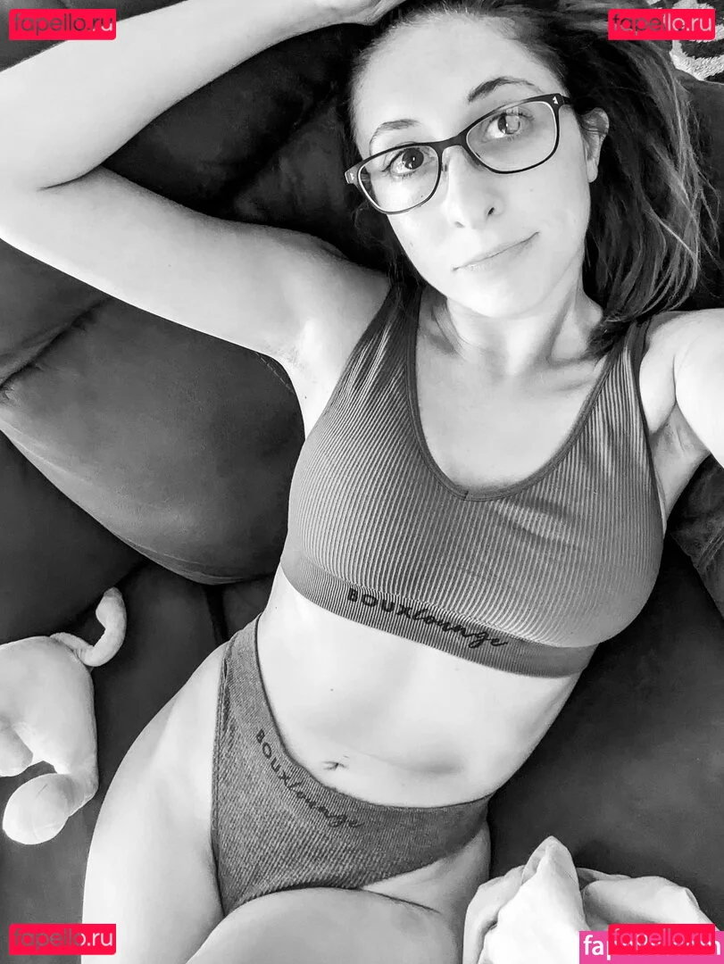 Ellie Hayden Onlyfans Photo Gallery 