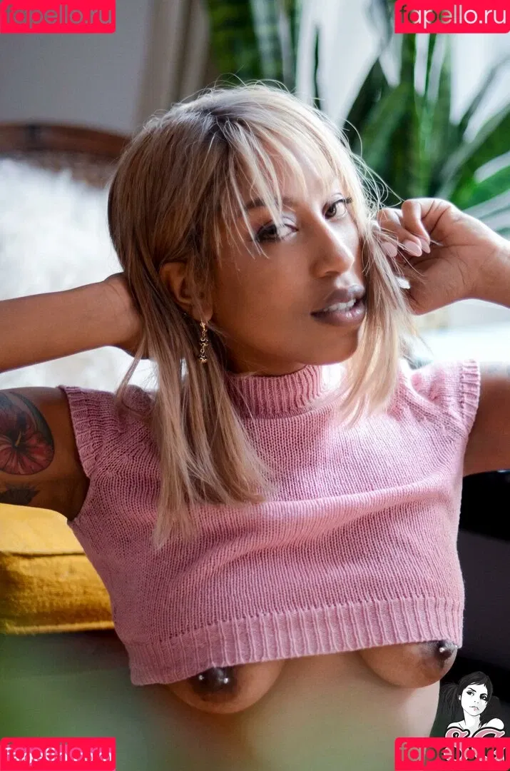Milloux Onlyfans Photo Gallery 
