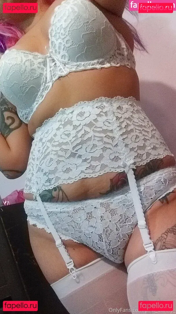 banajii Onlyfans Photo Gallery 