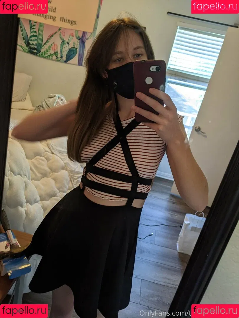 thoughtypraxis Onlyfans Photo Gallery 