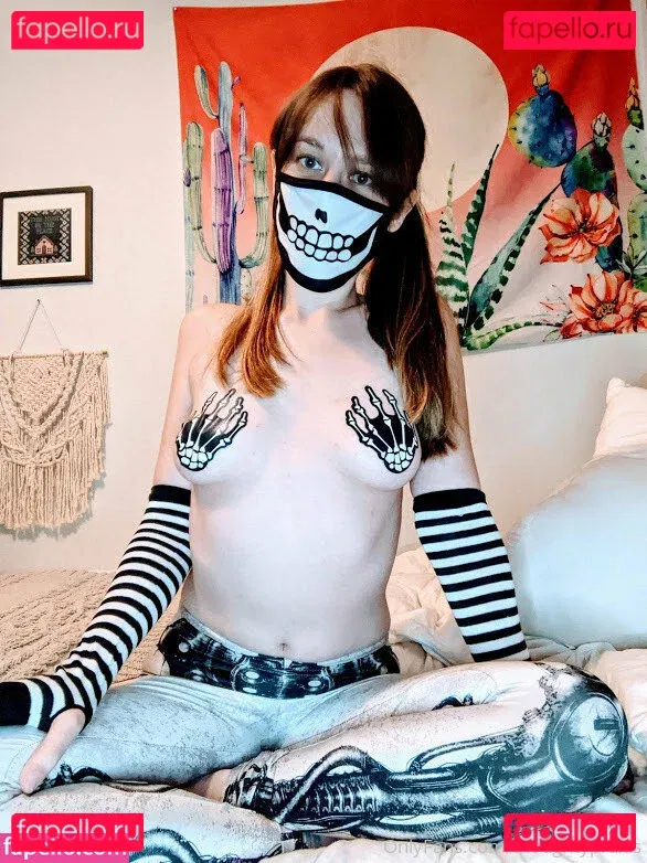 thoughtypraxis Onlyfans Photo Gallery 