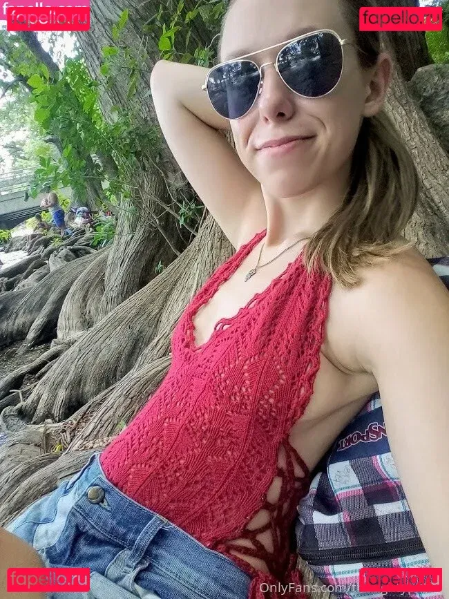 thoughtypraxis Onlyfans Photo Gallery 