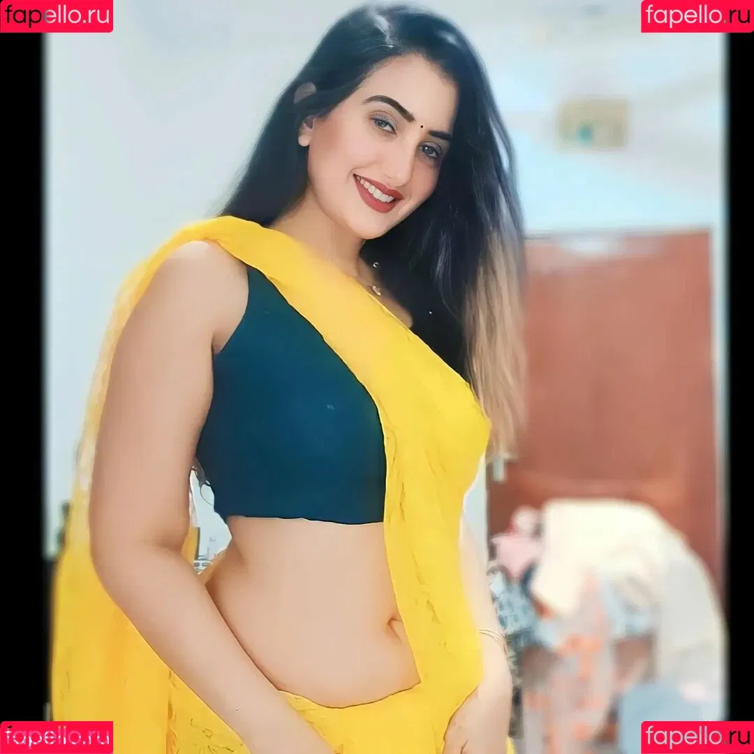 Aniza Hazel Onlyfans Photo Gallery 
