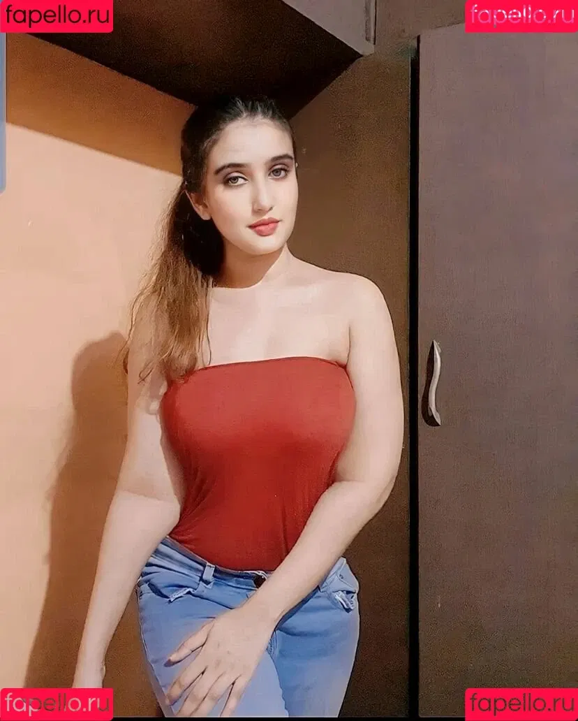 Aniza Hazel Onlyfans Photo Gallery 