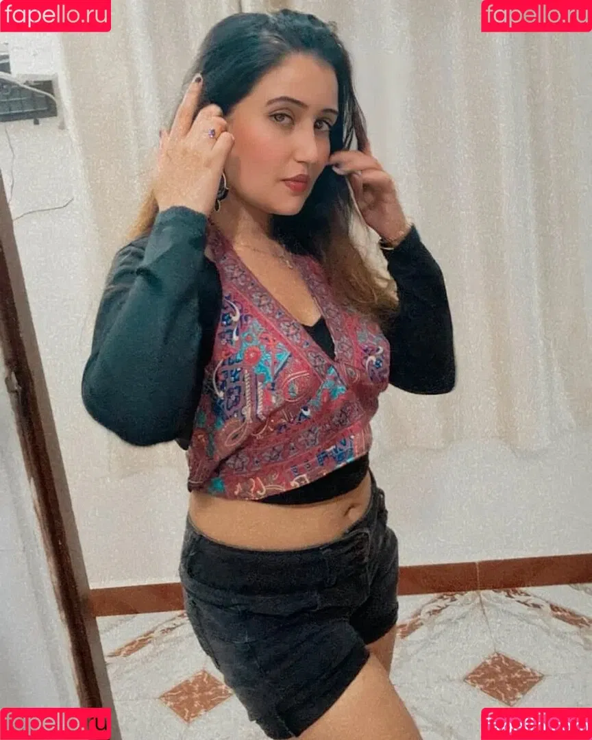 Aniza Hazel Onlyfans Photo Gallery 
