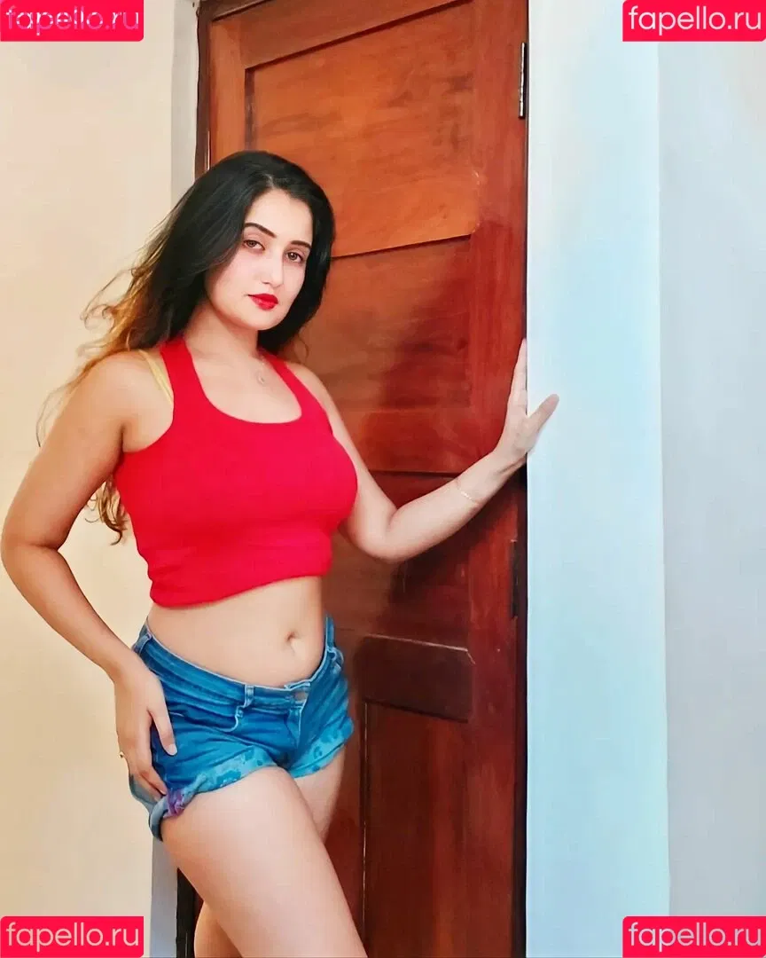 Aniza Hazel Onlyfans Photo Gallery 