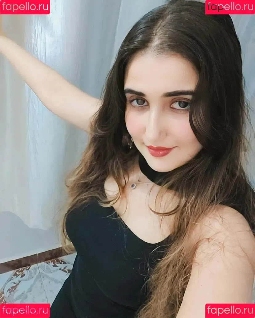 Aniza Hazel Onlyfans Photo Gallery 