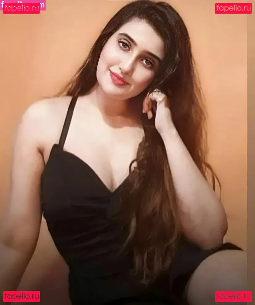 Aniza Hazel Onlyfans Photo Gallery 