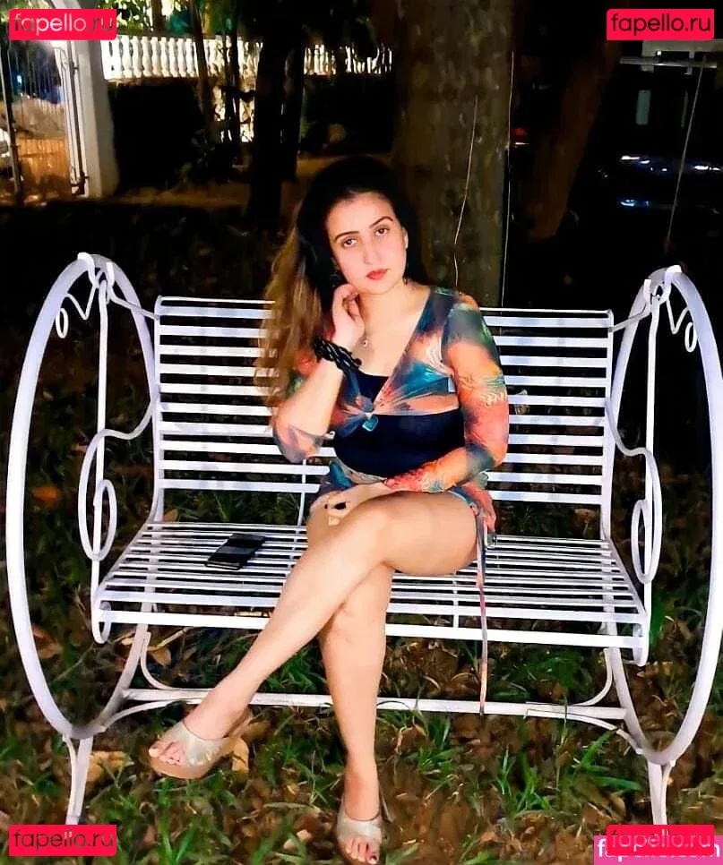 Aniza Hazel Onlyfans Photo Gallery 