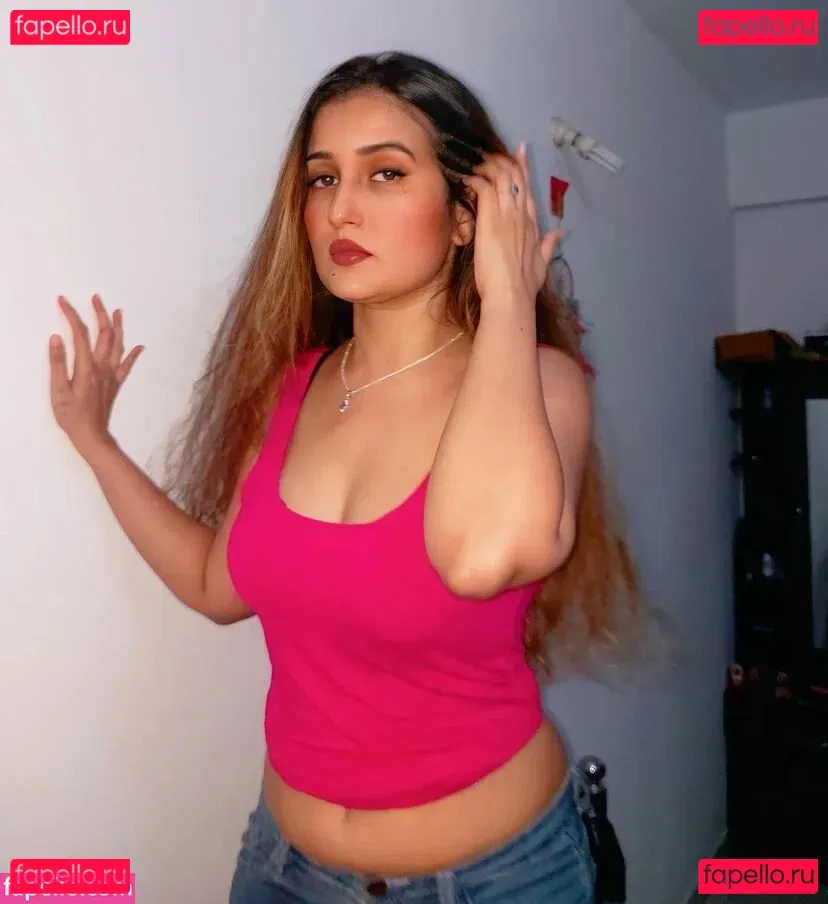 Aniza Hazel Onlyfans Photo Gallery 