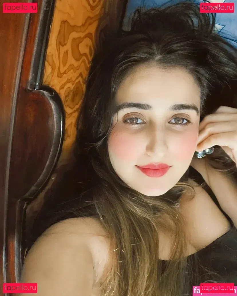 Aniza Hazel Onlyfans Photo Gallery 