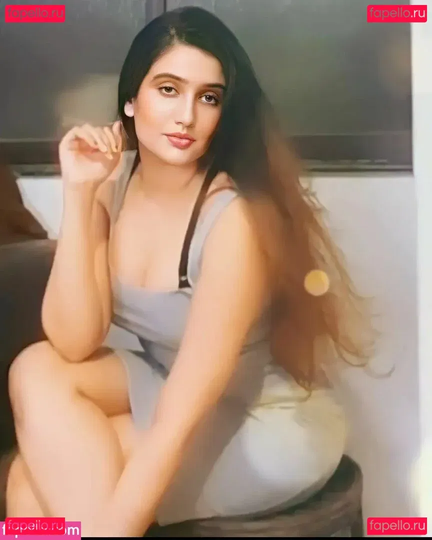 Aniza Hazel Onlyfans Photo Gallery 