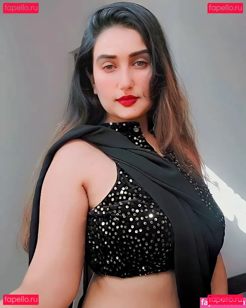 Aniza Hazel Onlyfans Photo Gallery 