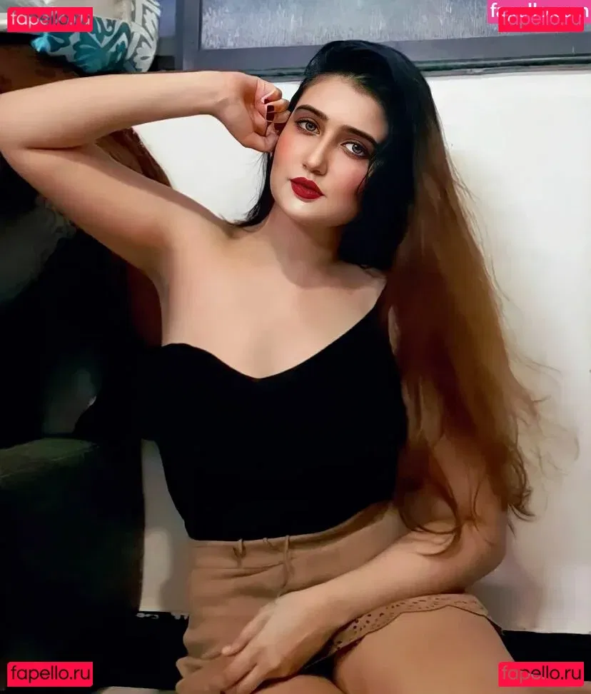 Aniza Hazel Onlyfans Photo Gallery 