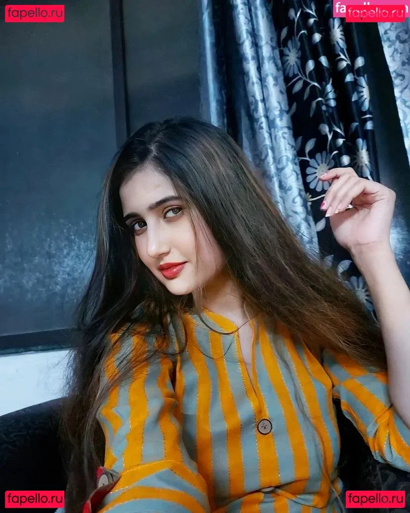 Aniza Hazel Onlyfans Photo Gallery 