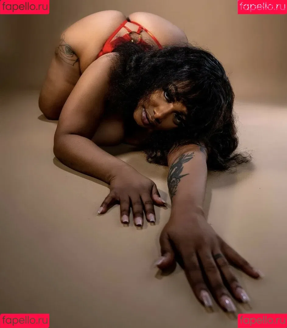 Oyastorms Onlyfans Photo Gallery 