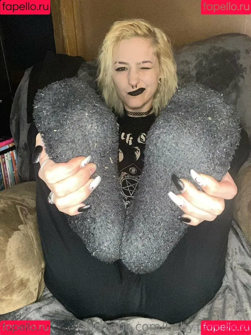 baby.pale.free Onlyfans Photo Gallery 