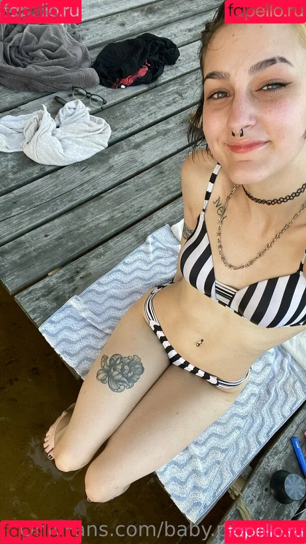 baby.pale.free Onlyfans Photo Gallery 