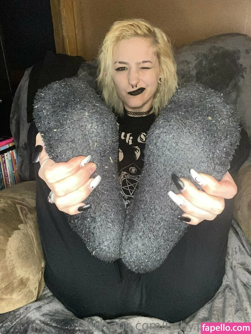 baby.pale.free Onlyfans Photo Gallery 