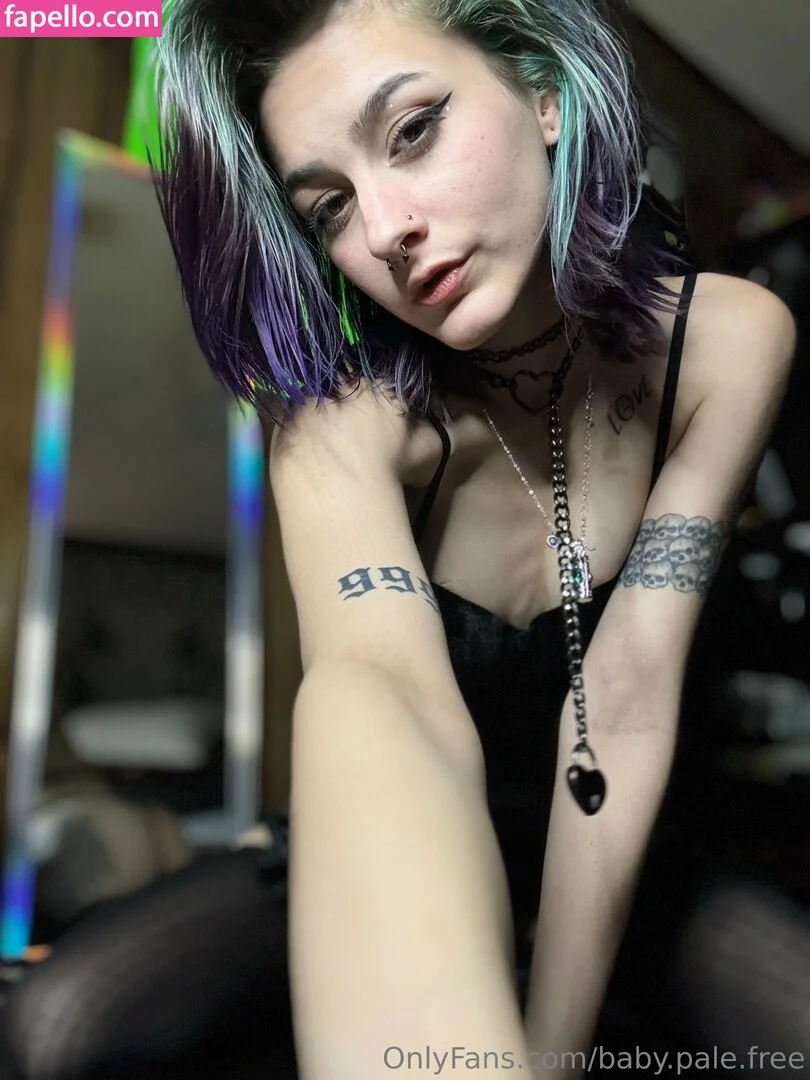 baby.pale.free Onlyfans Photo Gallery 