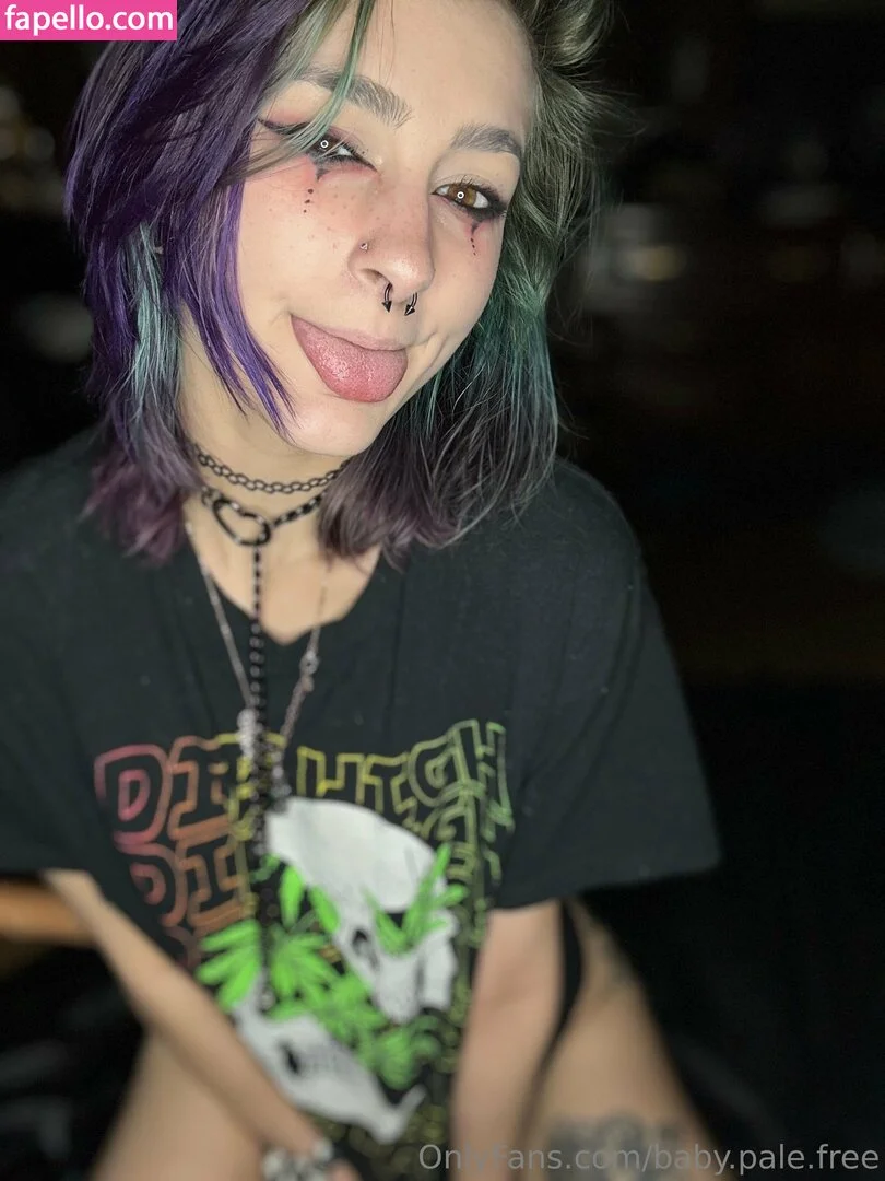 baby.pale.free Onlyfans Photo Gallery 