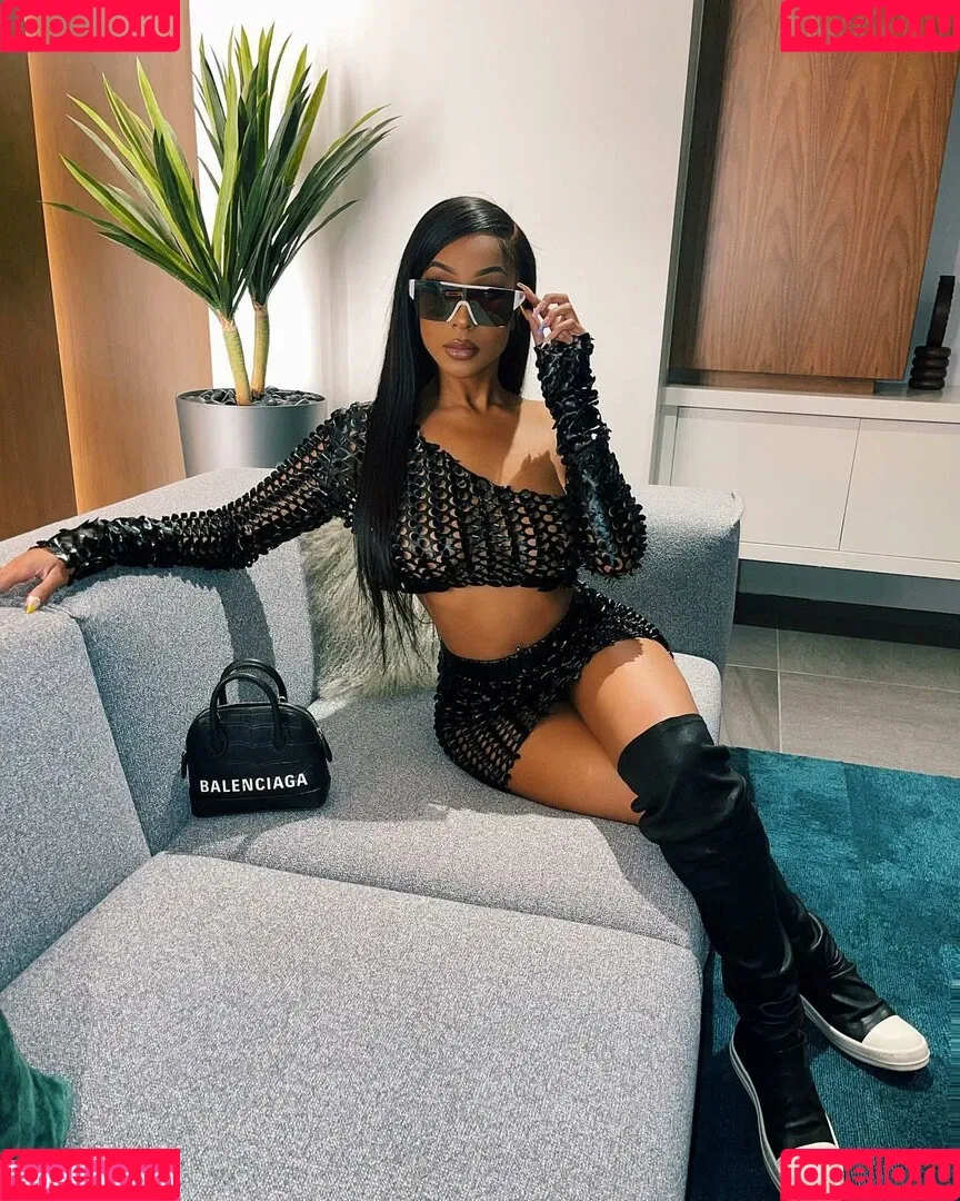 viandradunn Onlyfans Photo Gallery 