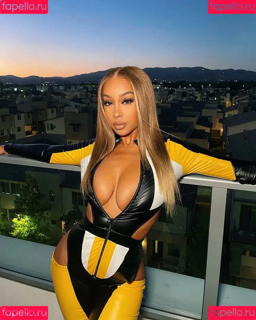 viandradunn Onlyfans Photo Gallery 