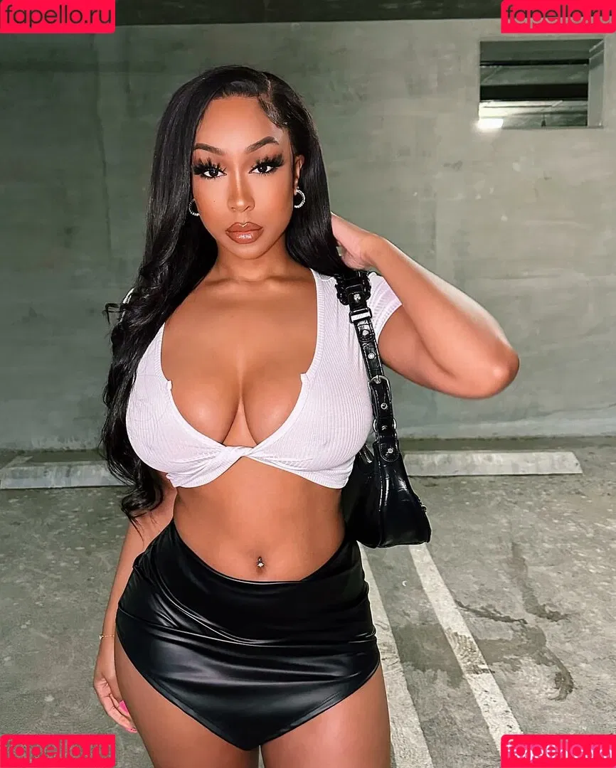 viandradunn Onlyfans Photo Gallery 