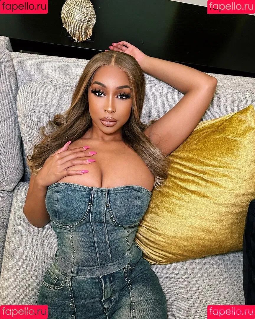 viandradunn Onlyfans Photo Gallery 