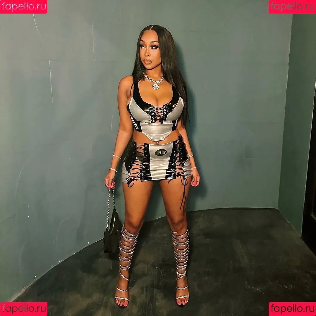 viandradunn Onlyfans Photo Gallery 