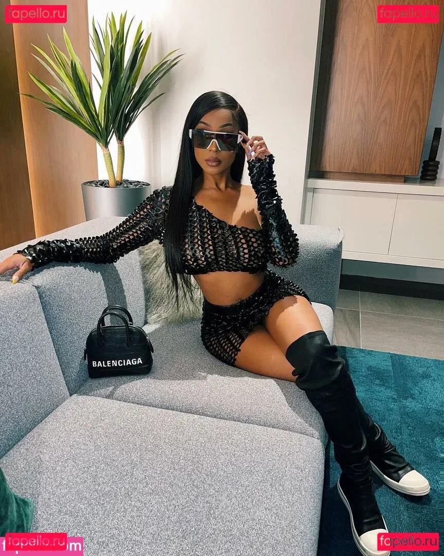 viandradunn Onlyfans Photo Gallery 