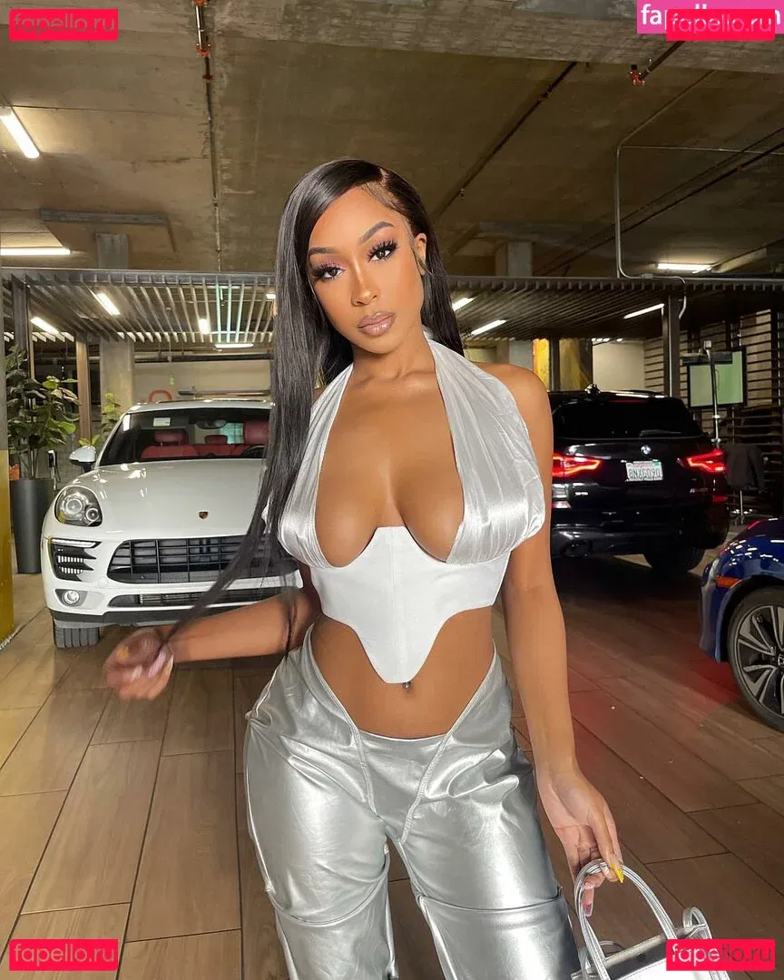 viandradunn Onlyfans Photo Gallery 