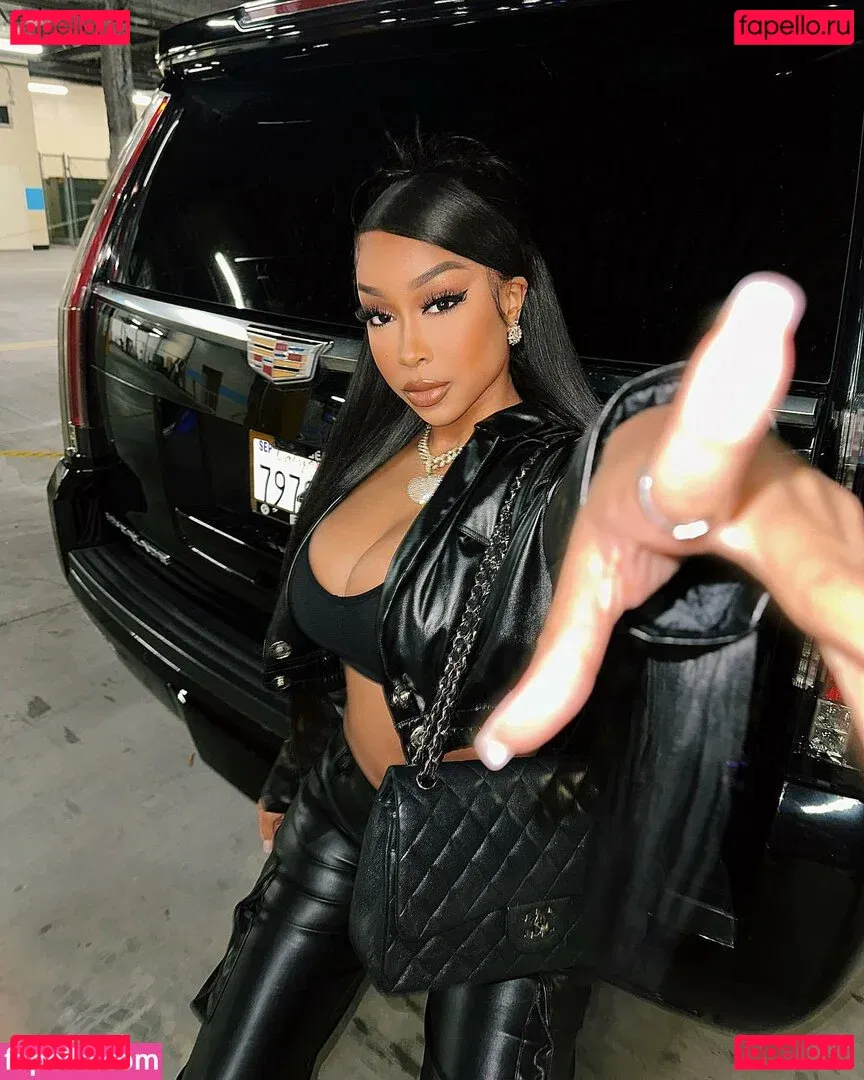 viandradunn Onlyfans Photo Gallery 