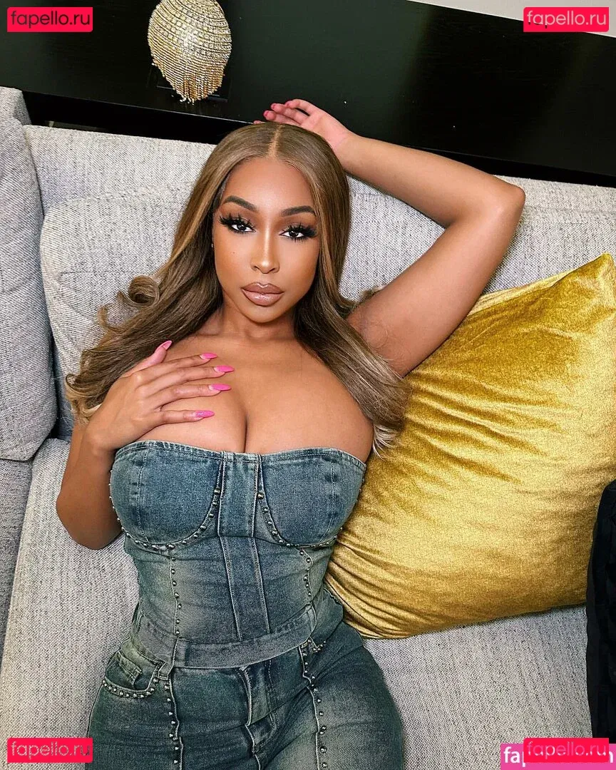 viandradunn Onlyfans Photo Gallery 