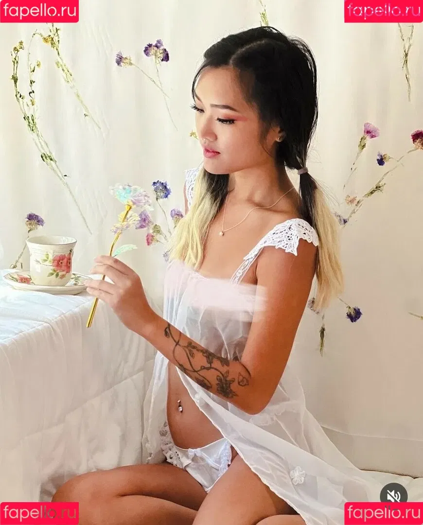 Casshole Yee Onlyfans Photo Gallery 