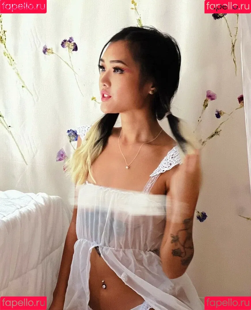 Casshole Yee Onlyfans Photo Gallery 