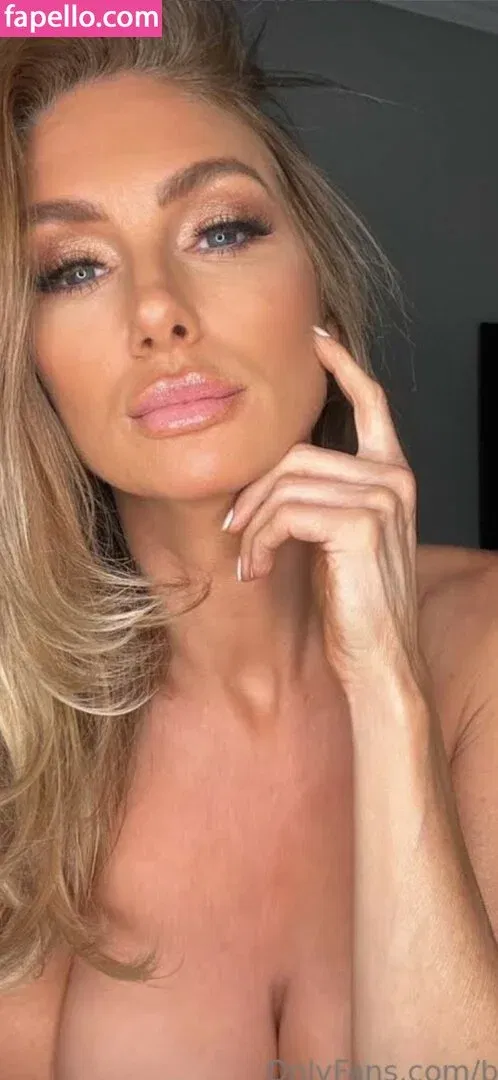 Brande Roderick Onlyfans Photo Gallery 