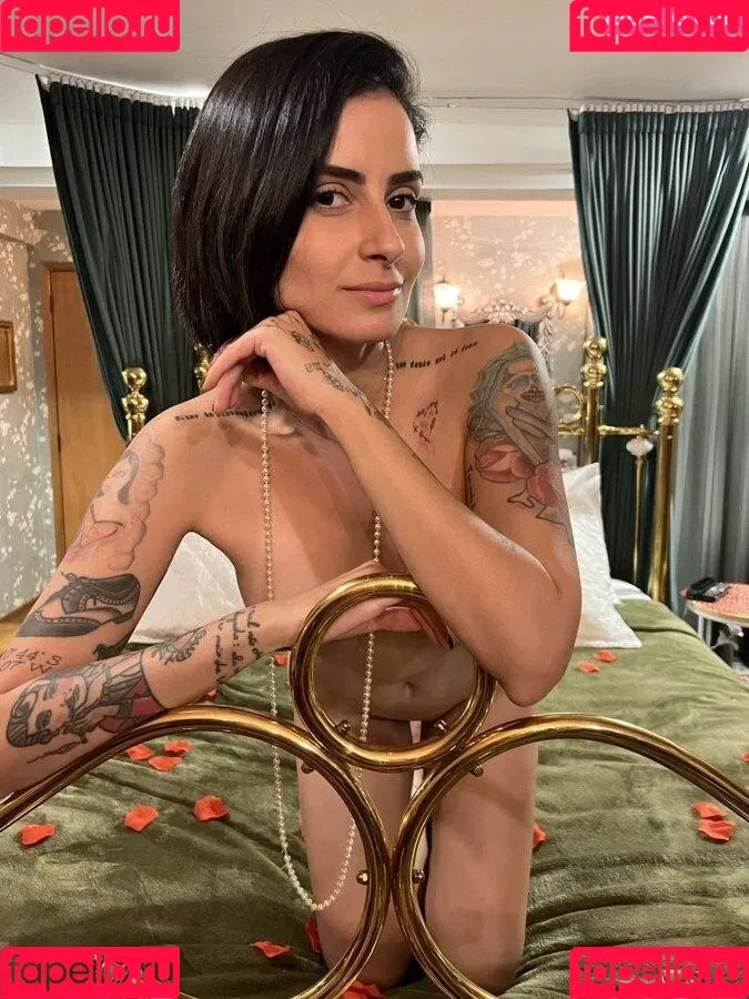 Gabi Benvenutti Onlyfans Photo Gallery 