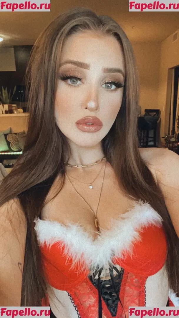 Aubree Valentine Onlyfans Photo Gallery 