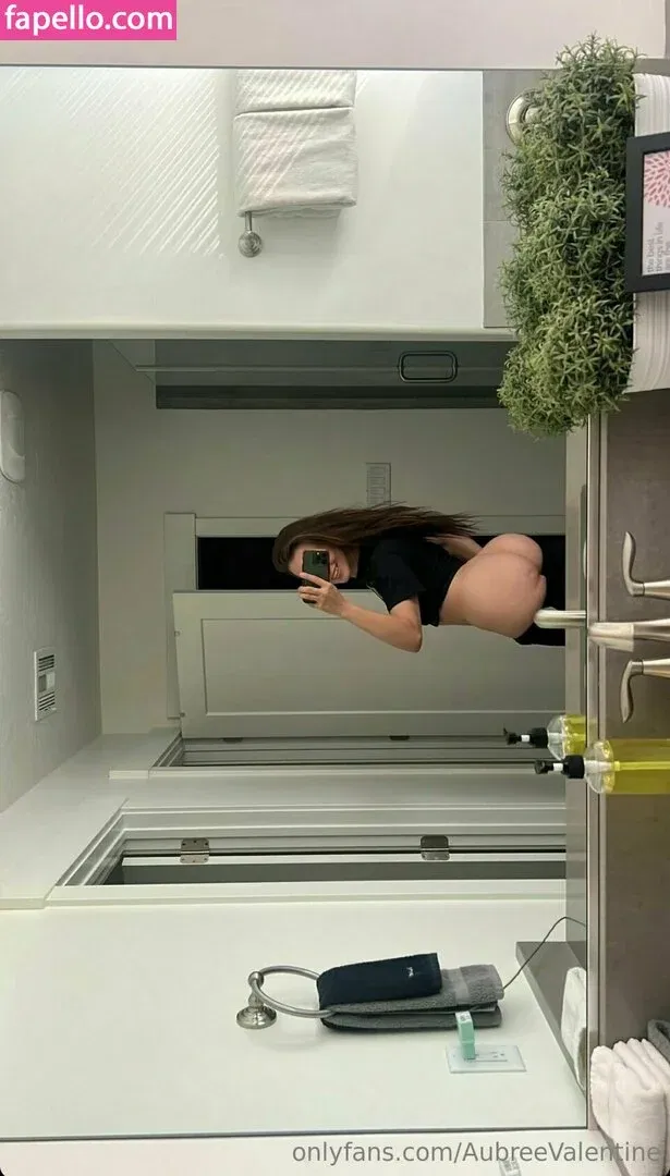 Aubree Valentine Onlyfans Photo Gallery 