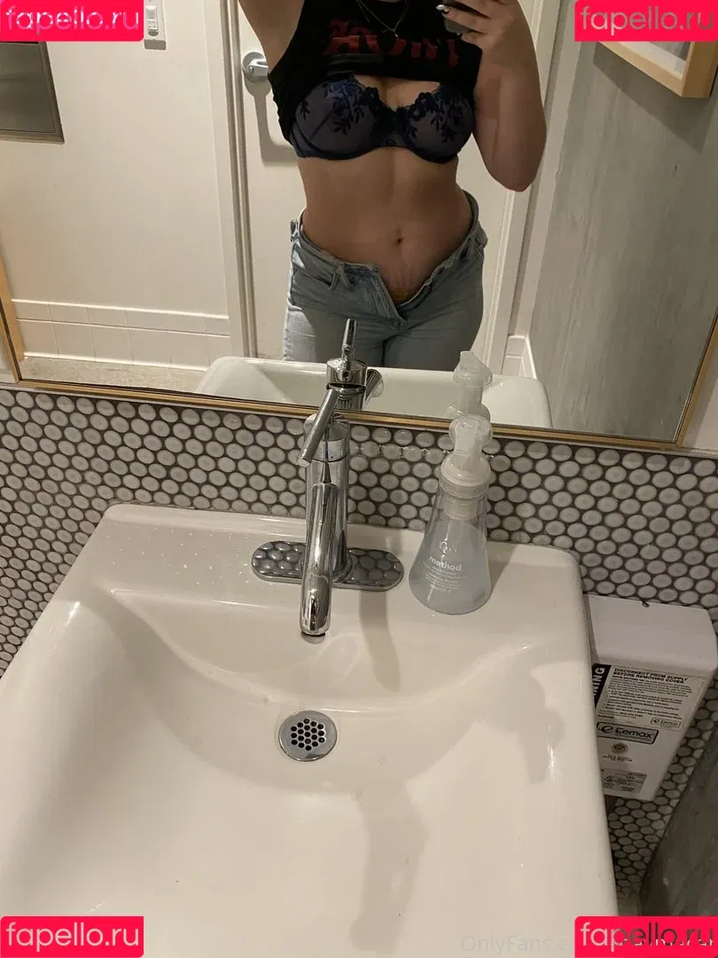 Shannon Carpenter Onlyfans Photo Gallery 