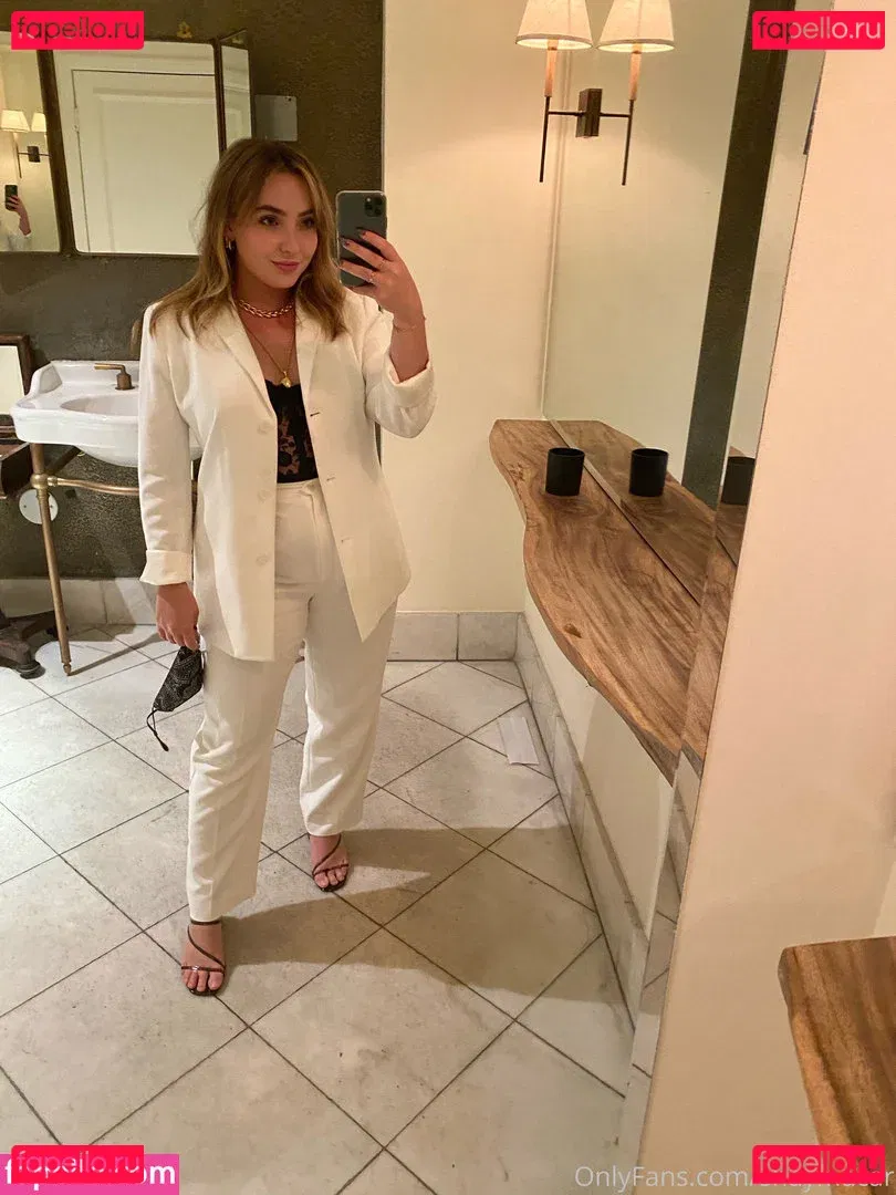 Shannon Carpenter Onlyfans Photo Gallery 