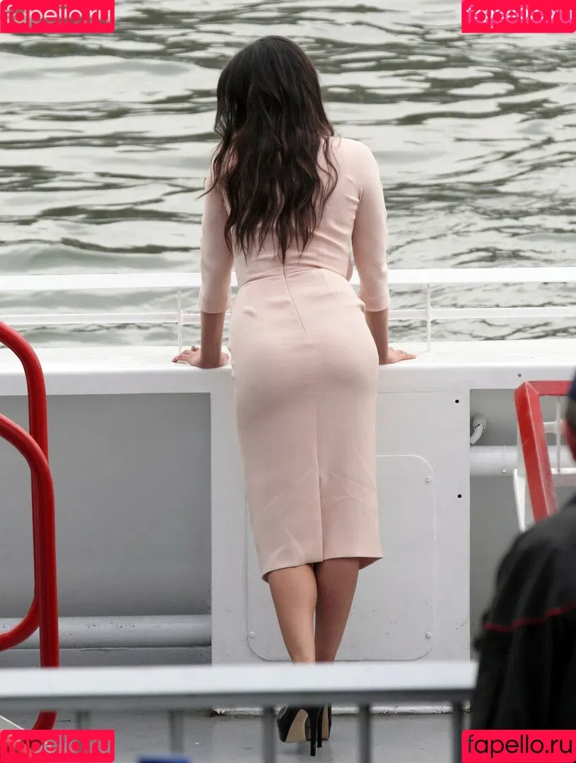 Mila Kunis Onlyfans Photo Gallery 