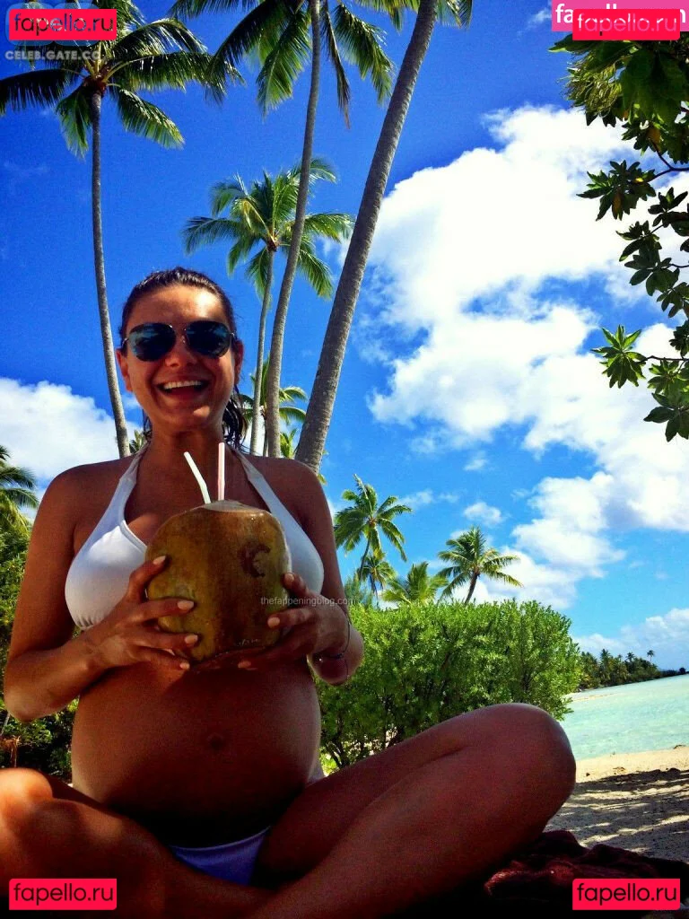 Mila Kunis Onlyfans Photo Gallery 