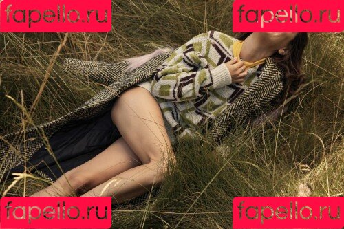 Mila Kunis Onlyfans Photo Gallery 